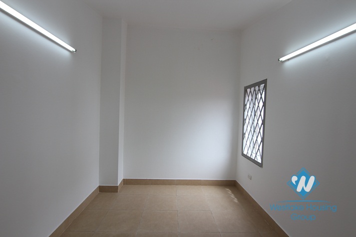 Lakeside house for rent in Tay Ho with amazing lake view 